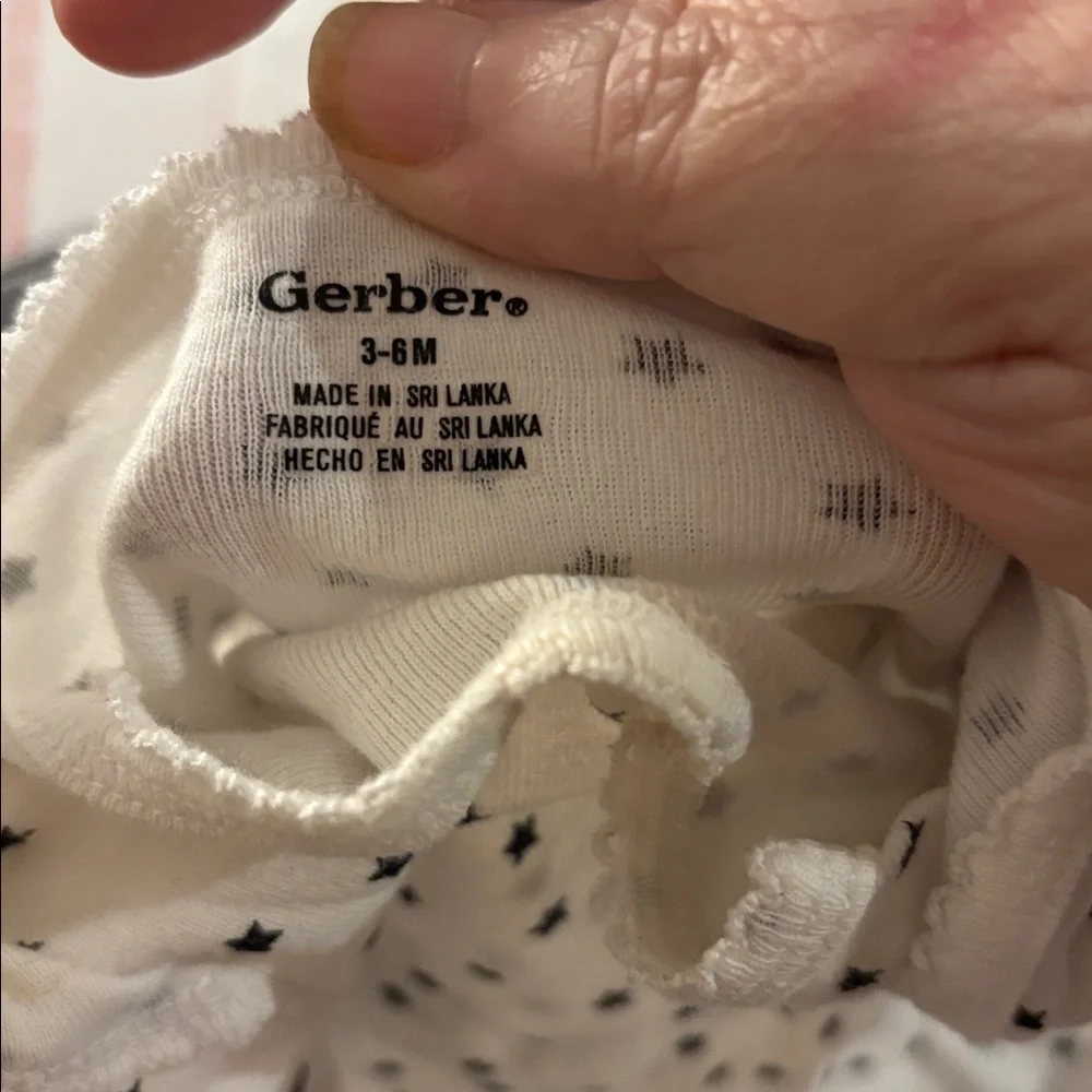 Gerber White Onesie with Black Stars 3-6 months